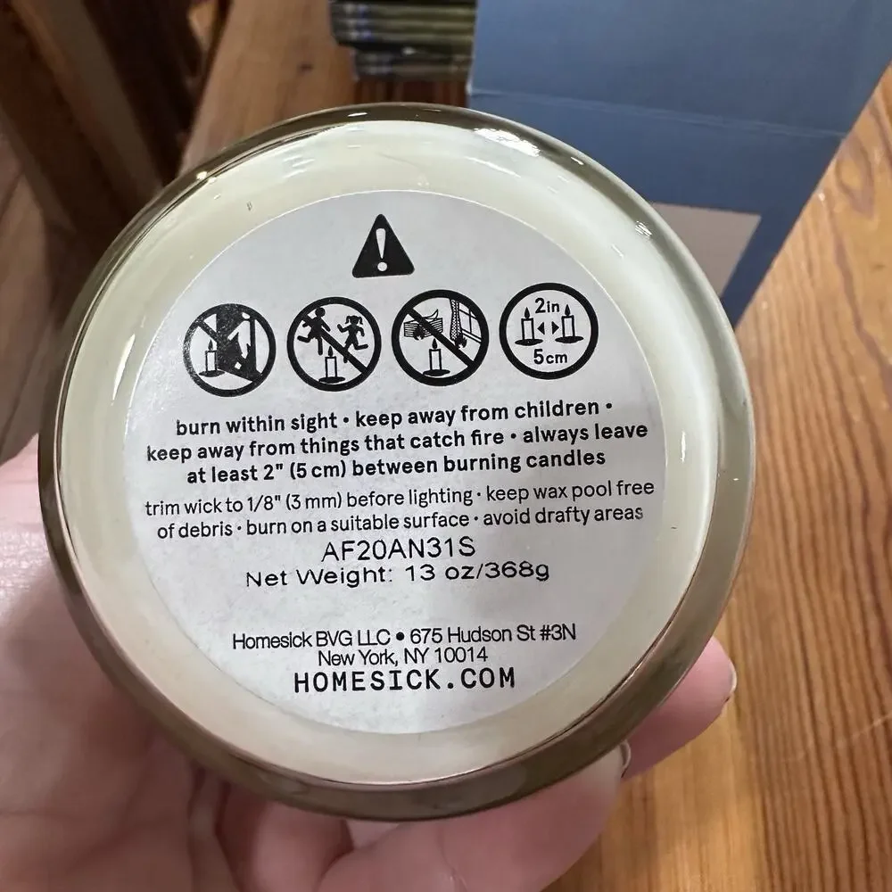 NIB HOMESICK CANDLE 13.75oz, Limited Edition Chapel Hill Collegiate Collection